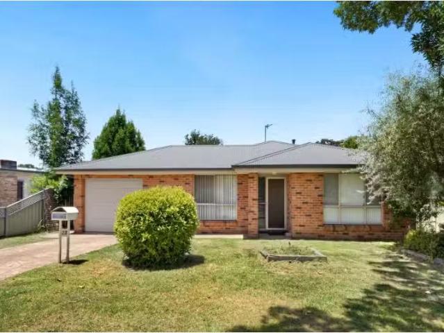2A Breen Street, Orange House for rent Listed by Amanda Lavis.