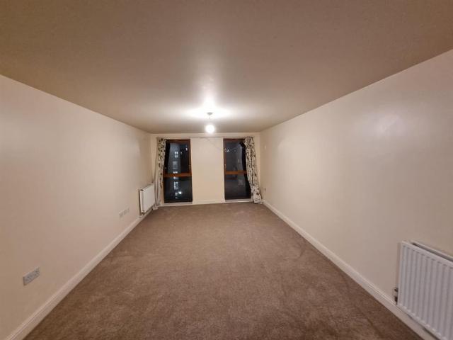 2A Campbell Road, Croydon
