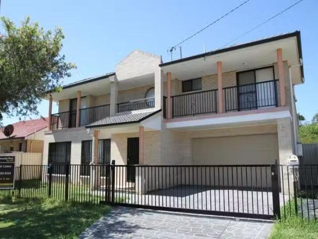 2A Canberra Avenue, Casula House for rent Listed by Leasing T.
