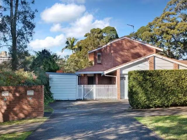 2A Eric Road, Artarmon House for rent Listed by Natalie Johns.