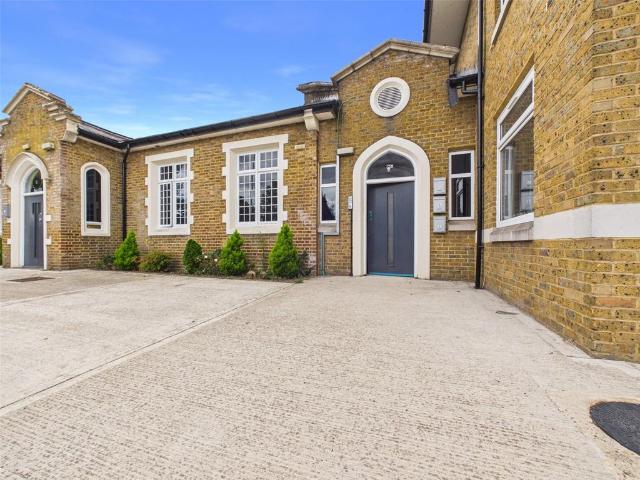2A Hillingdon Road, Middlesex UB10 1 bed apartment to rent £1,300 pcm £300 pw