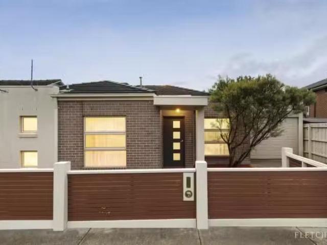 2A Nicoll Street, Blackburn North VIC 3130 House Auction