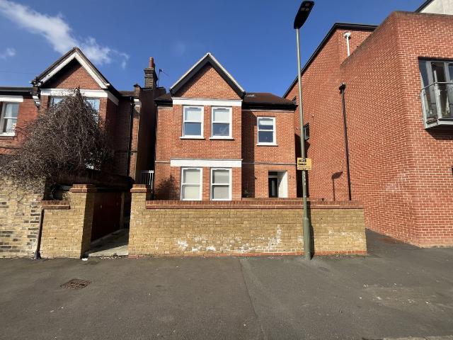 2A Sidney Road, Beckenham, Beckenham, Kent BR3, 2 bed flat to rent, £1,700 pcm | PrimeLocation