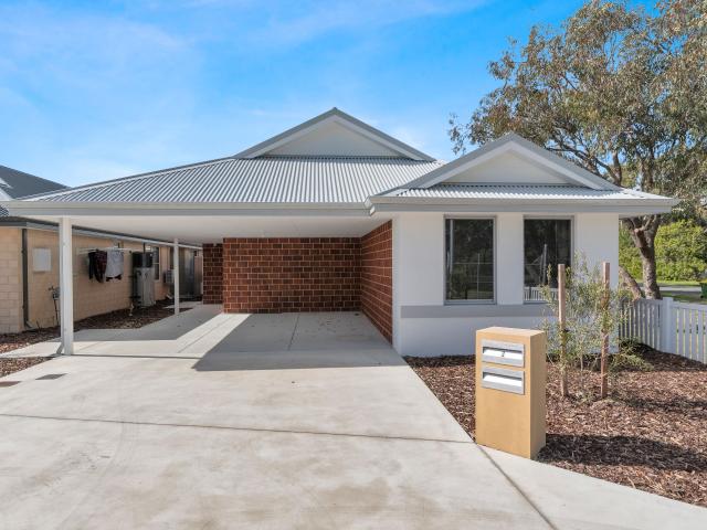 2b/22 Old Pinjarra Road Greenfields, WA 6210