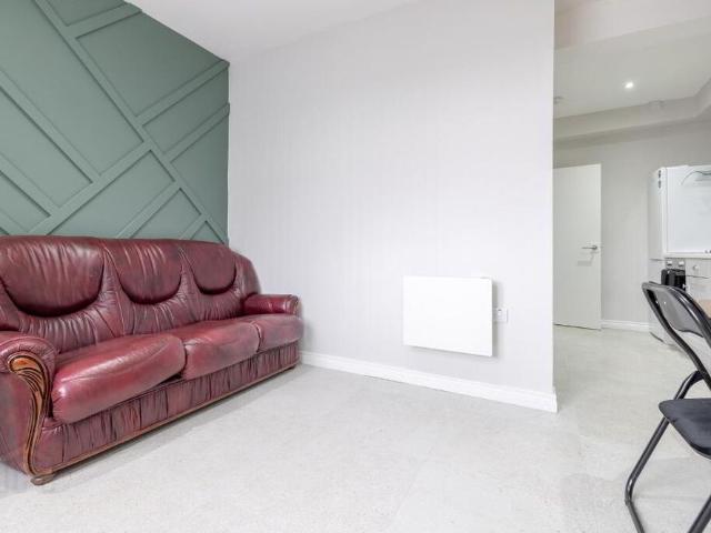 2B Avenue Road, Lurgan, BT66 7BB