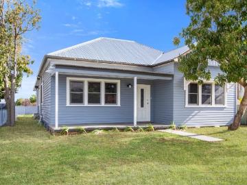 2B First Avenue, RUTHERFORD NSW 2320