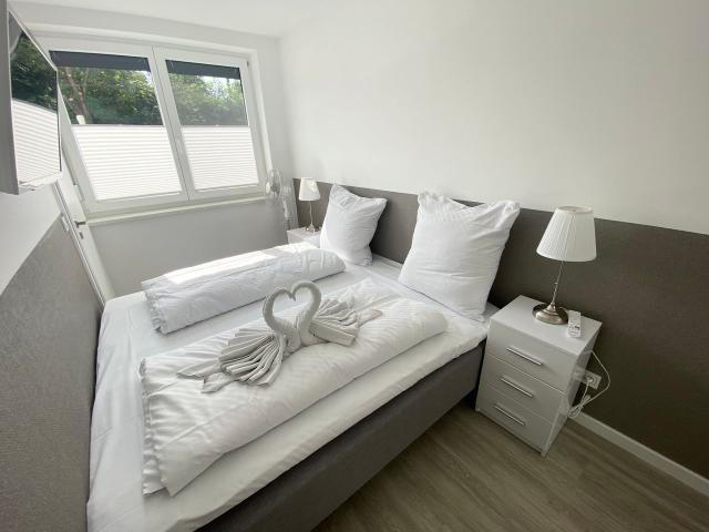 2B new 2 room apartment free internet, 5.4 km from Alexanderplatz, Berlin Amsterdam Apartments for Rent