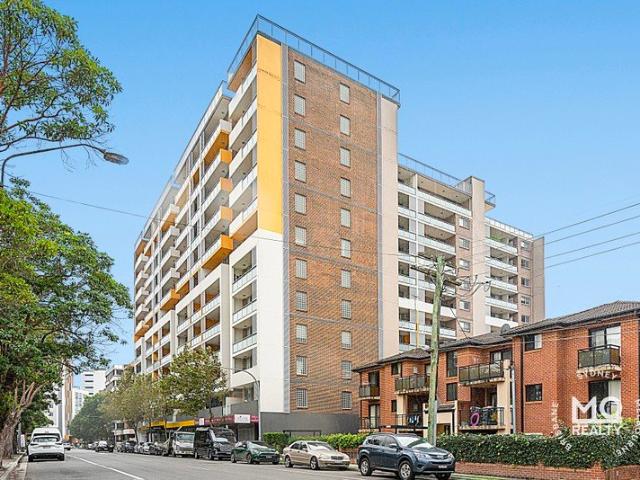 2BED+ LARGE STUDY / UNBEATABLE CONVENIENCE / PRIME AUBURN LOCATION/ LOW STRATA FEE/ LEVEL6