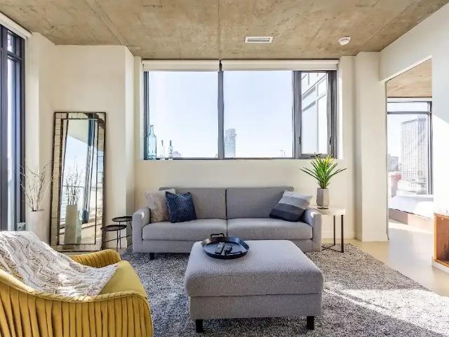 2BED, 2BATH FULLY FURNISHED EXECUTIVE CONDO 6TH & TENTH, LUXURY, DOWNTOWN — 2 Bedrooms+ Den Condo Unit