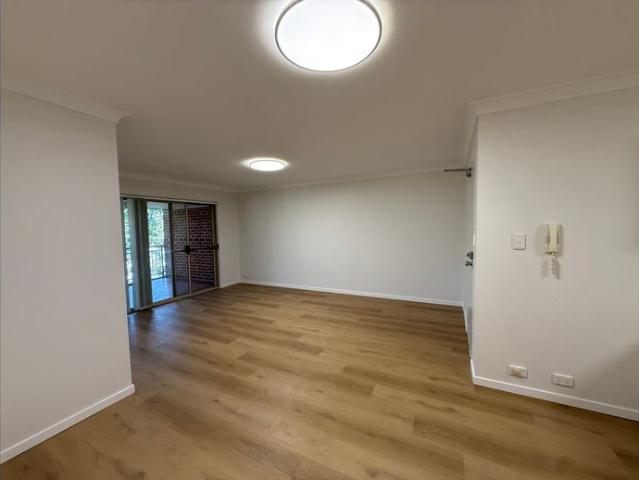 2Bed, 2Bath, 1 lock up Garage at convenient location, Pet friendly building