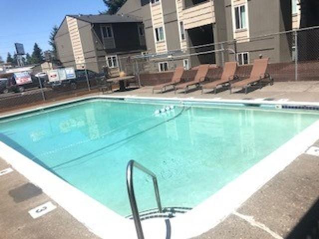 2Bedoom 1Bath 1 Bedroom Apartment for Rent at 12450 Se Powell Ct, Portland, OR 97236 Powellhurst Gilbert