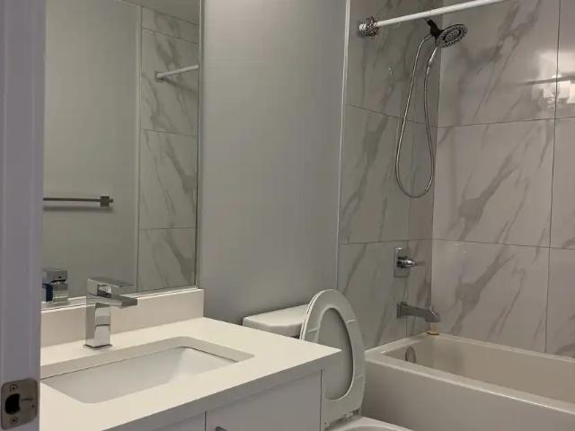 2bedroom and 1 bathroom