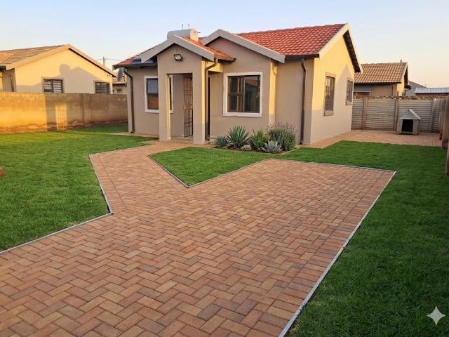 2BEDROOM RENTAL IN MOAGI ESTATE COME QUICK AND HAVE A LOOK !