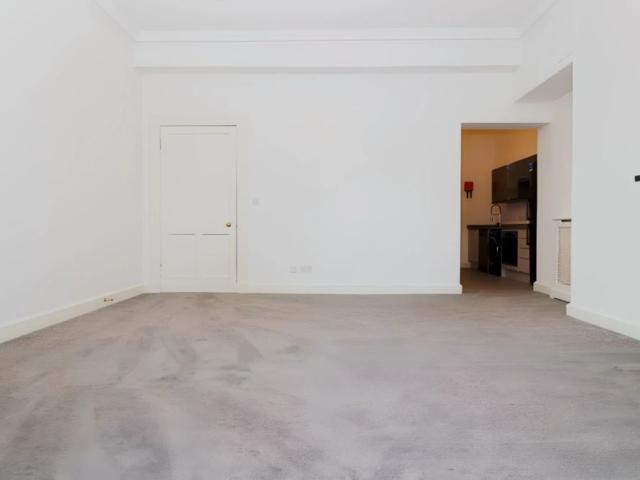 2Bedrooms, 1Bathrooms