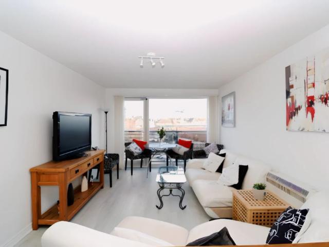 2Bedrooms, 1Bathrooms
