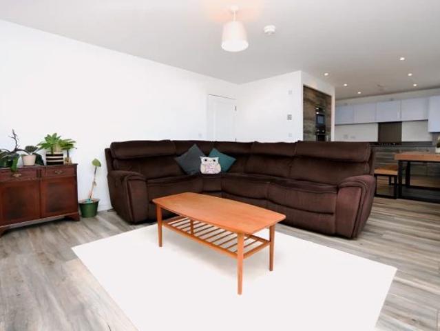 2Bedrooms, 1Bathrooms