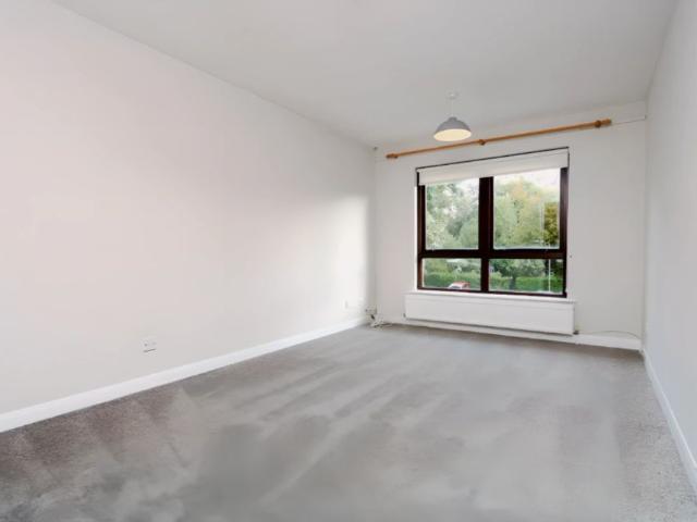 2Bedrooms, 1Bathrooms