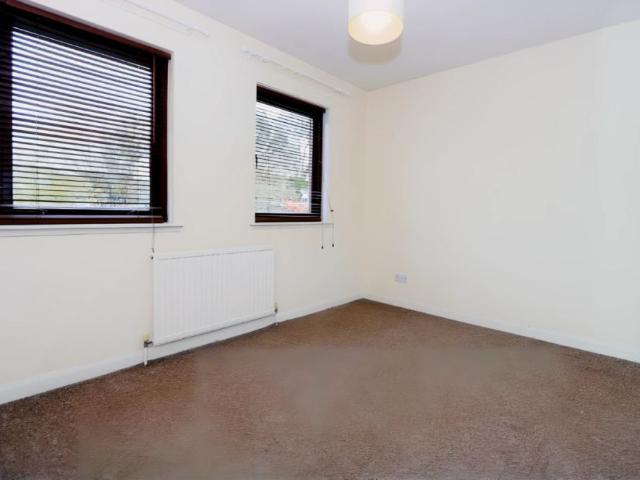 2Bedrooms, 1Bathrooms