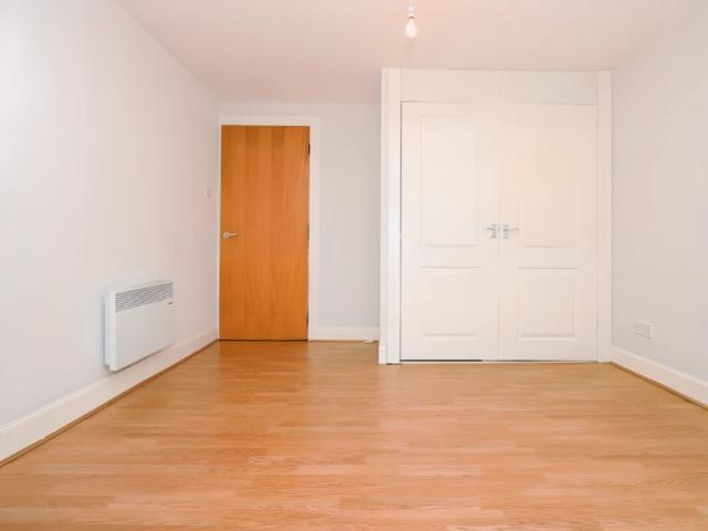 2Bedrooms, 1Bathrooms