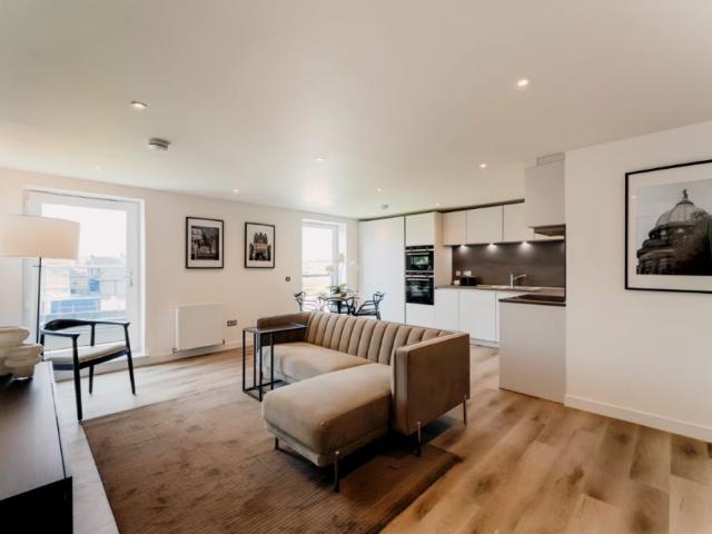 2Bedrooms, 2Bathrooms