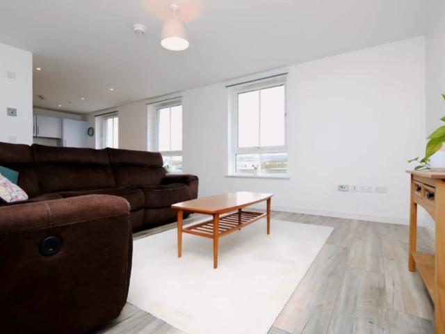 2Bedrooms, 2Bathrooms