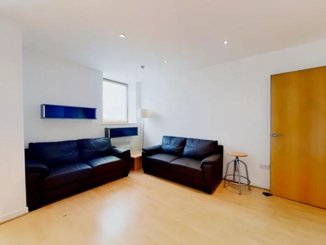 2Bedrooms, 2Bathrooms