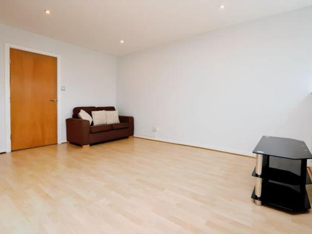 2Bedrooms