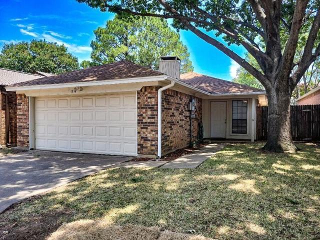 2BR/2BA Single Family Home in Euless