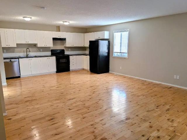 2BR Central Townhome Utilities included