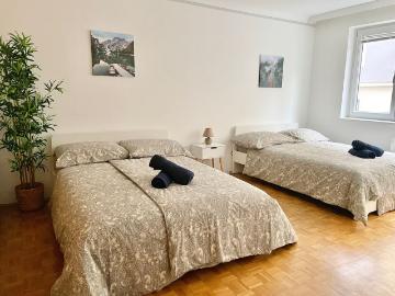 2BR Home, Near Metro & Parking, Vienna Amsterdam Apartments for Rent