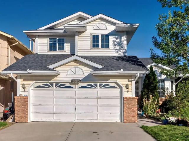 2BR+den, 1 bathroom, large bright quiet basement for rent at Christie Park — 2 Bedrooms+ Den Main Floor