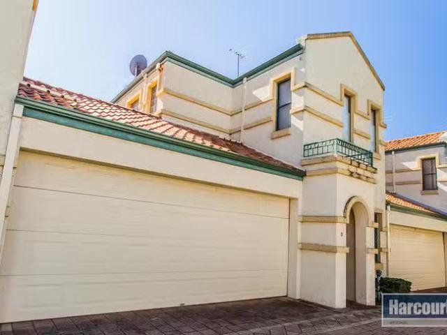 2D First Avenue, Applecross, WA 6153