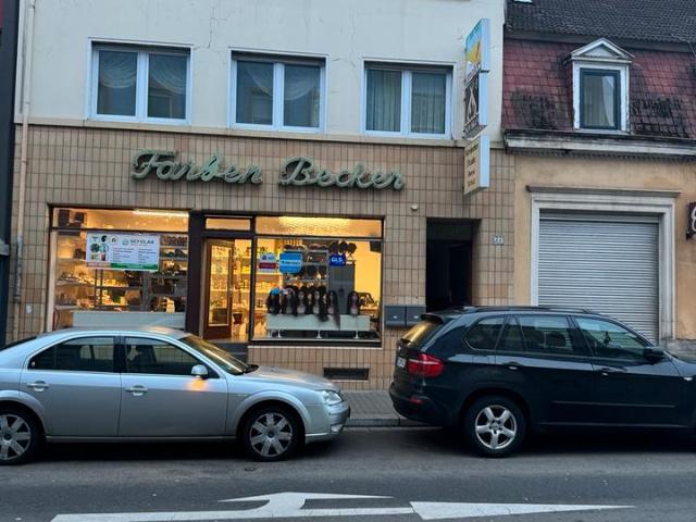 2Familienhaus mit Ladenfläche und Lager