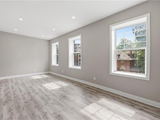 2nd 98 Duke Street, Hamilton
