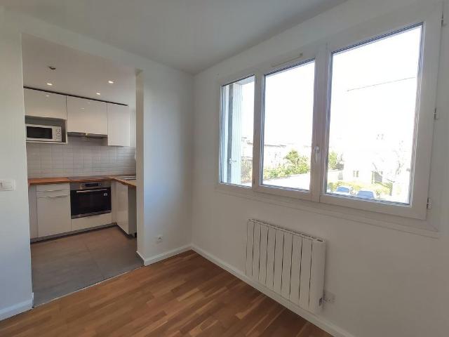 2P 40m² Rigollots cave + parking