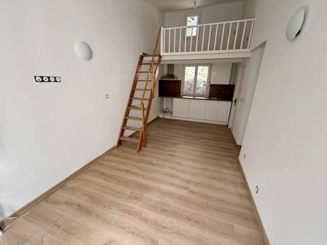 2p neuf de 26m² + Mezzanine 5m² + Terrasse de 5m² + Places de pa