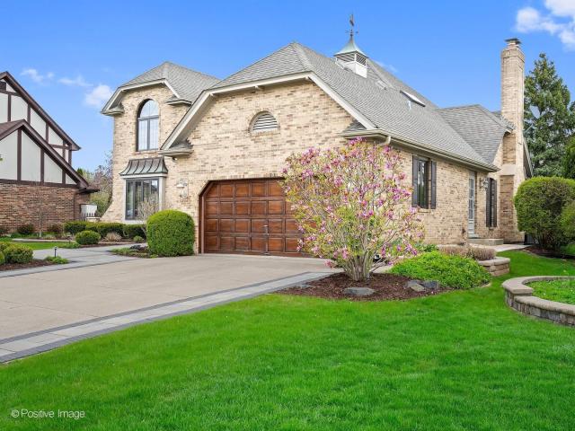 2S517 Danbury Drive