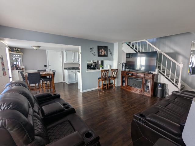 2S758 Winchester Circle # 3