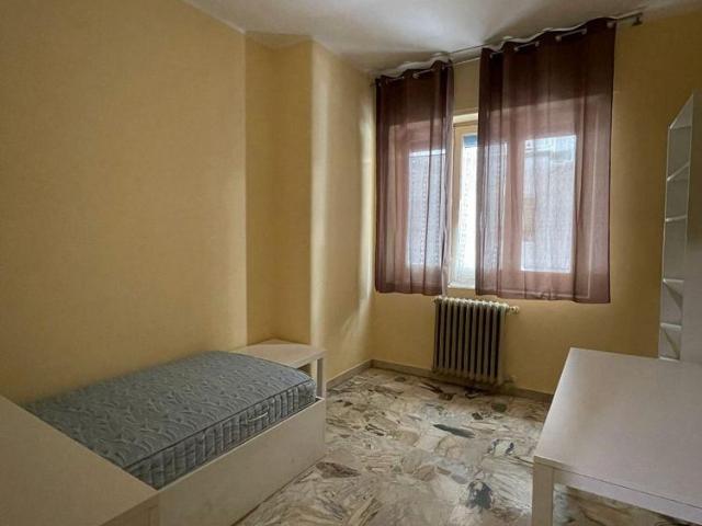 2Vani Arredati Viale Regina Margherita/Via Ipogeo