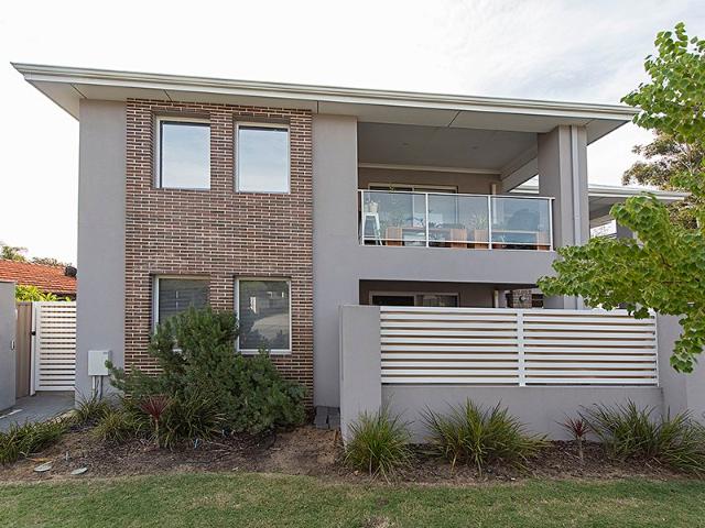 2x1 APARTMENT IN GREAT LOCATION!