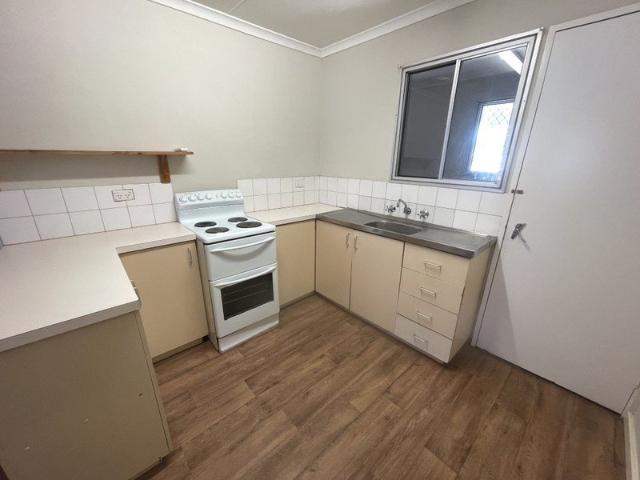2x1 unit with private courtyard