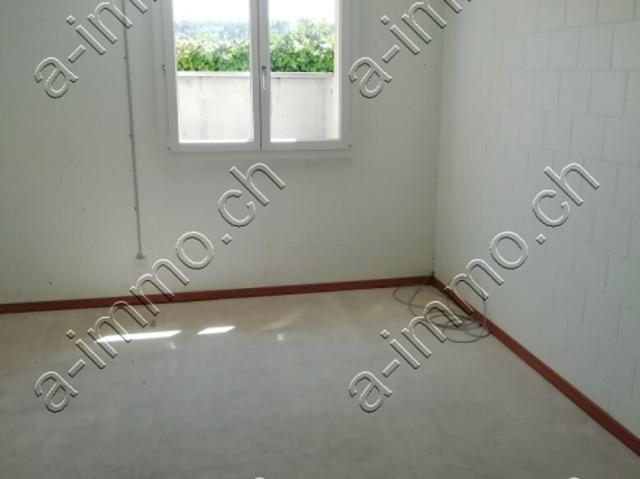 2x Bastelräume mit WC und Fenster zu vermieten