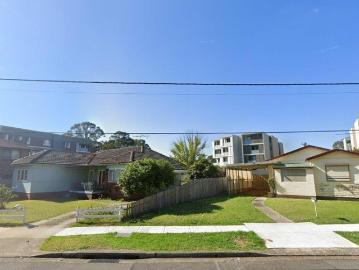 2X PROPERTIES FOR SALE! TOTAL SIZE 2,404 SQM BLOCK. R4 ZONING!
