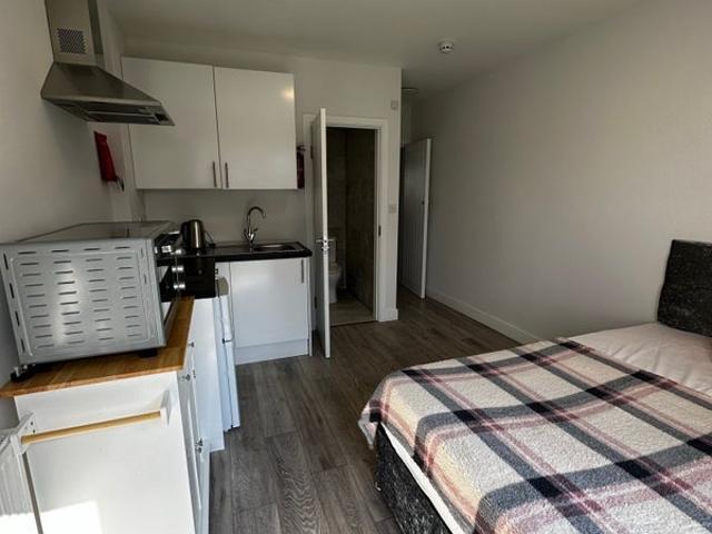 ✨ 2X Studio Flats to Let in Neasden