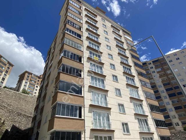 2y Duman Emlak'tan Gözde Evler De 3+1 Kiralık Daire
