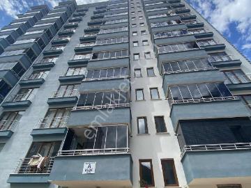 2y Duman Emlak'tan Huzurlu Sitesinde Manzaralı Kiralık Daire