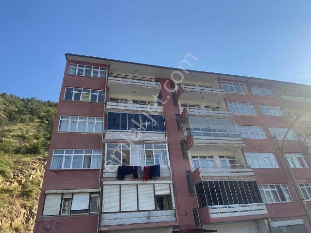 2y Duman Emlak'tan Merkezi Konum İçi Yapılı 3+1 Kiralık Daire