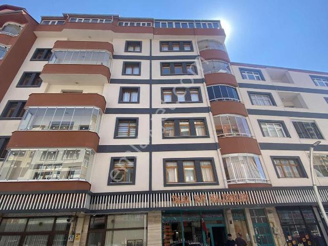 2y Duman Emlak'tan Merkezi Konumda 3+1 Kiralık Daire