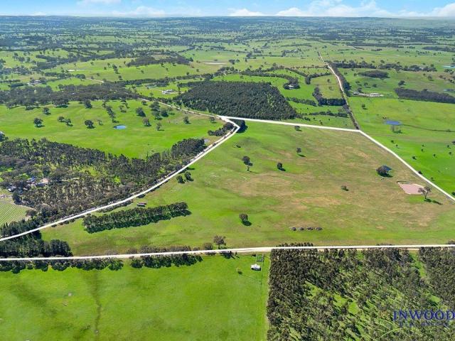 33.5 Ha valley view acreage minutes from Mount Pleasant. Country views, flat land with gentle undulations. Country space, peace and nature awaits