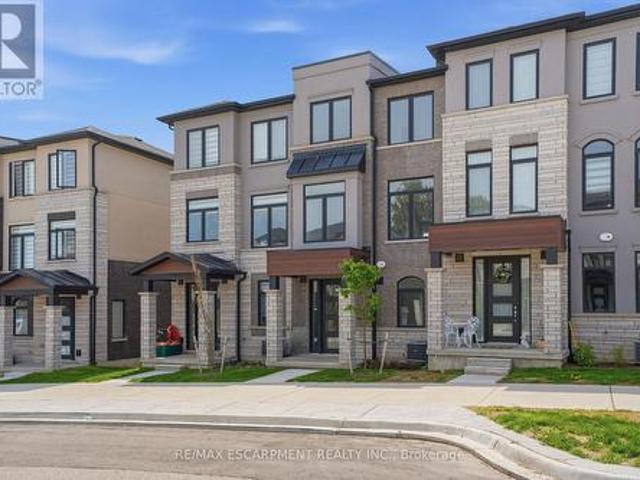 33 155 Equestrian Way, Cambridge, ON, N3E 0E8 house for sale | Listing ID X13626 | Royal LePage